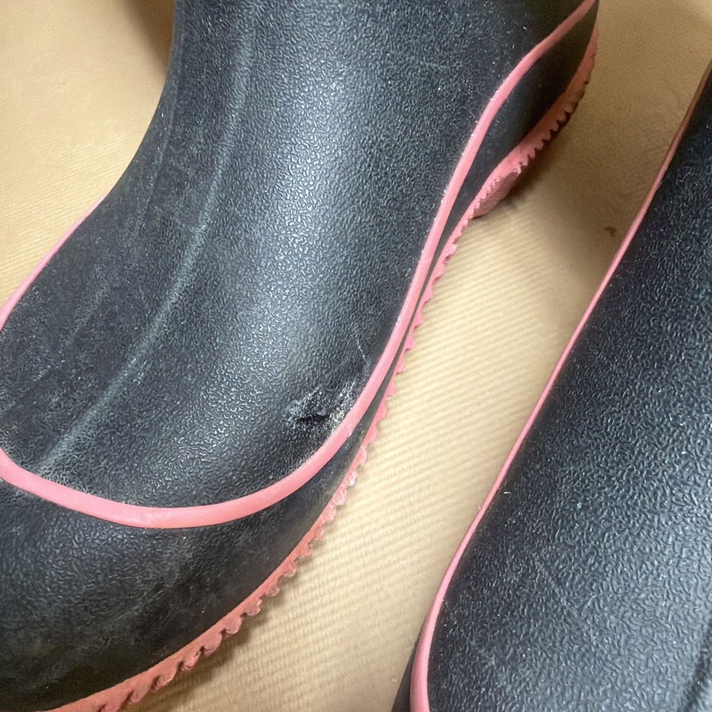 Muck Hale Women's 100% Waterproof Black & Hot Pink Rubber Boots US Size 10 READ - Picture 4 of 6